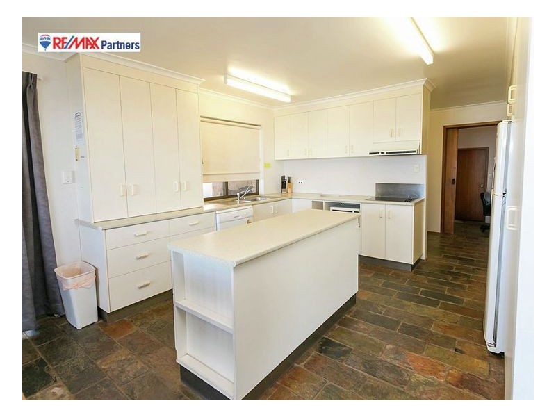 70 Kingfisher Parade, Toogoom QLD 4655