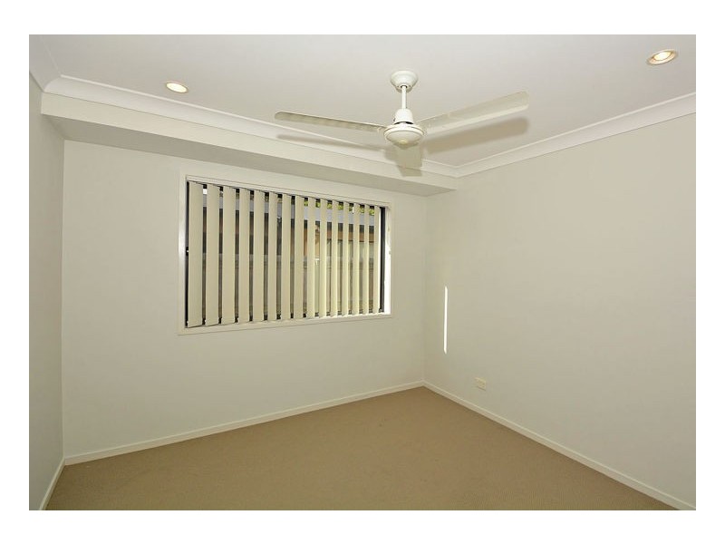 17 Oyster Court, Toogoom QLD 4655