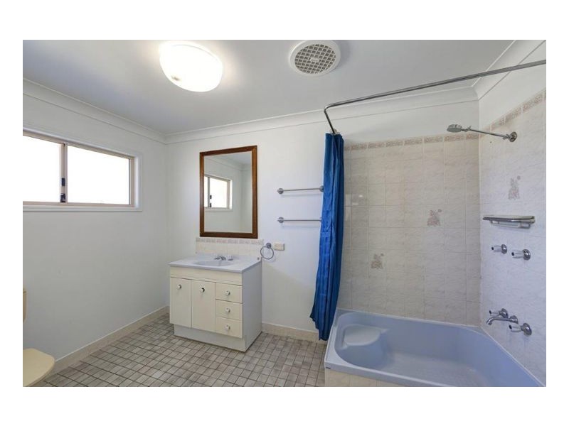 214 Pacific Haven Drive, Pacific Haven QLD 4659