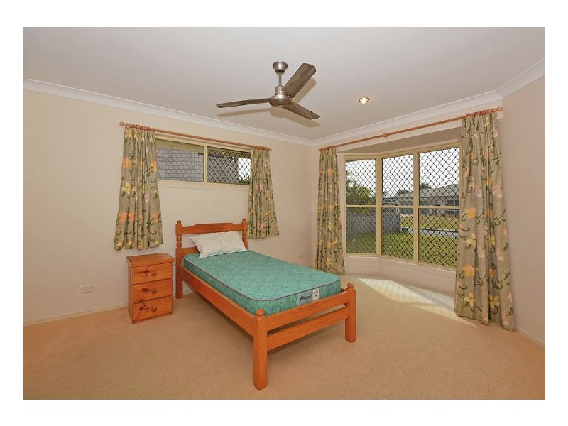 6 Seaside Cct, Toogoom QLD 4655