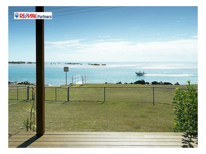 26 Moreton St, Toogoom QLD 4655