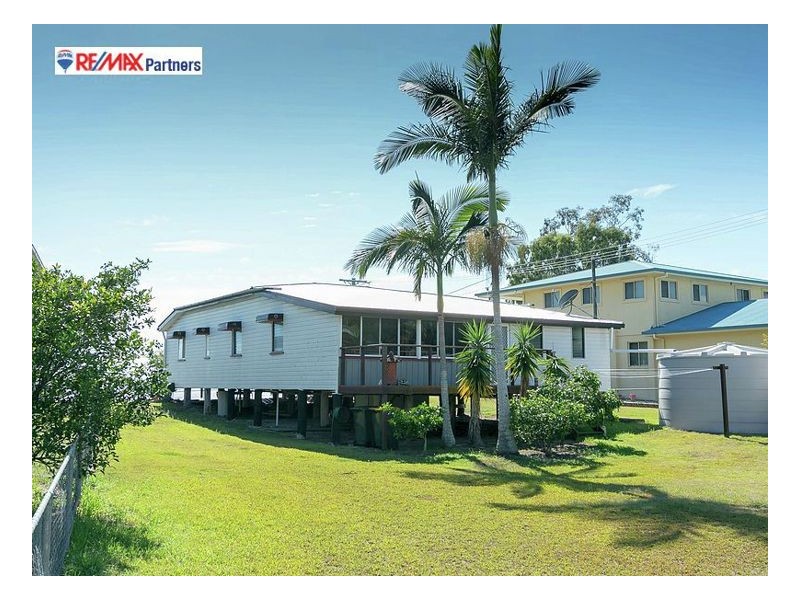 26 Moreton St, Toogoom QLD 4655
