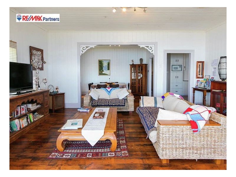 26 Moreton St, Toogoom QLD 4655