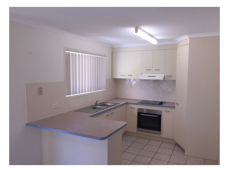 26 Deloraine Avenue, Urangan QLD 4655