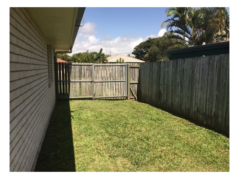 26 Deloraine Avenue, Urangan QLD 4655