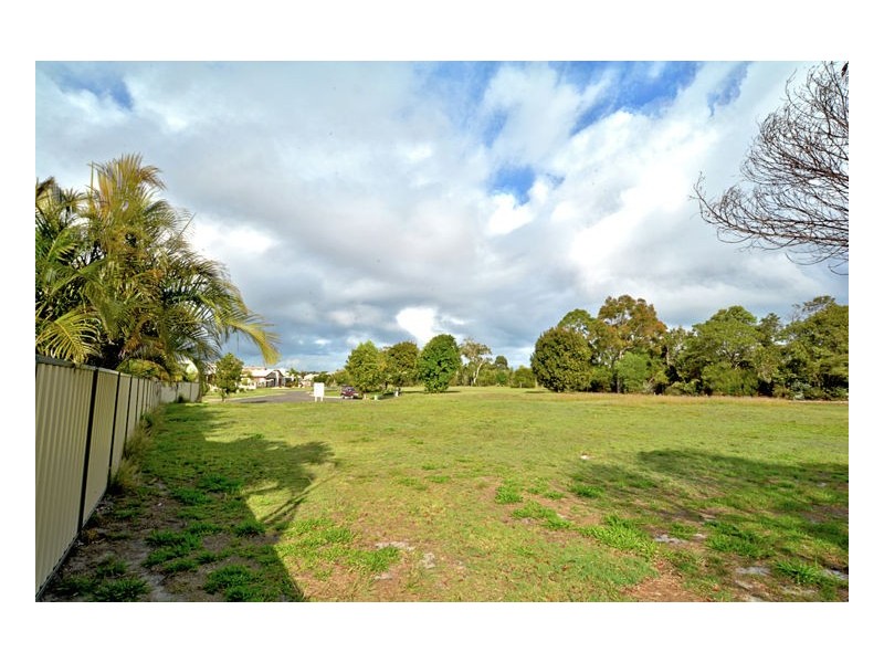 4 Nira Court, Burrum Heads QLD 4659