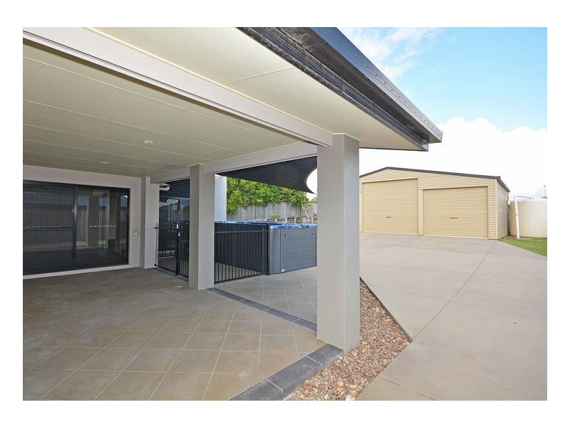 18 Seacrest Drive, Wondunna QLD 4655