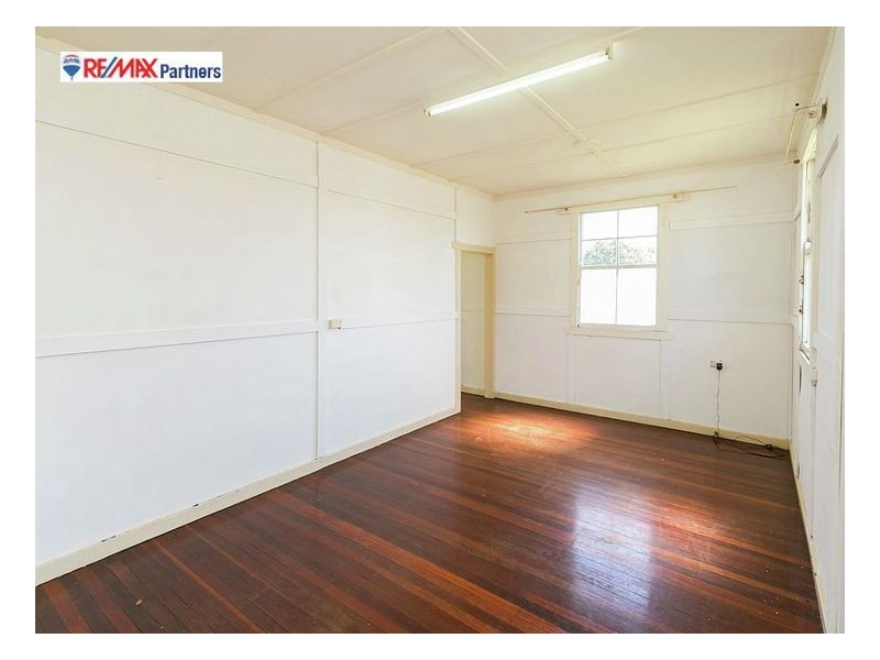 63 Beach Road, Pialba QLD 4655