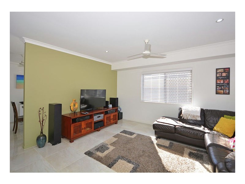 9 Duke Court, Urraween QLD 4655