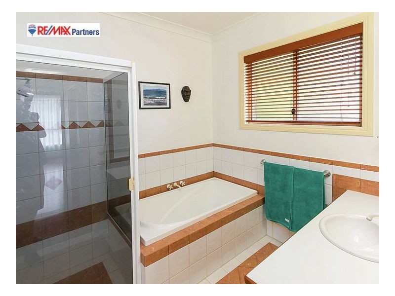 11-15 Scenic Ct, Dundowran Beach QLD 4655