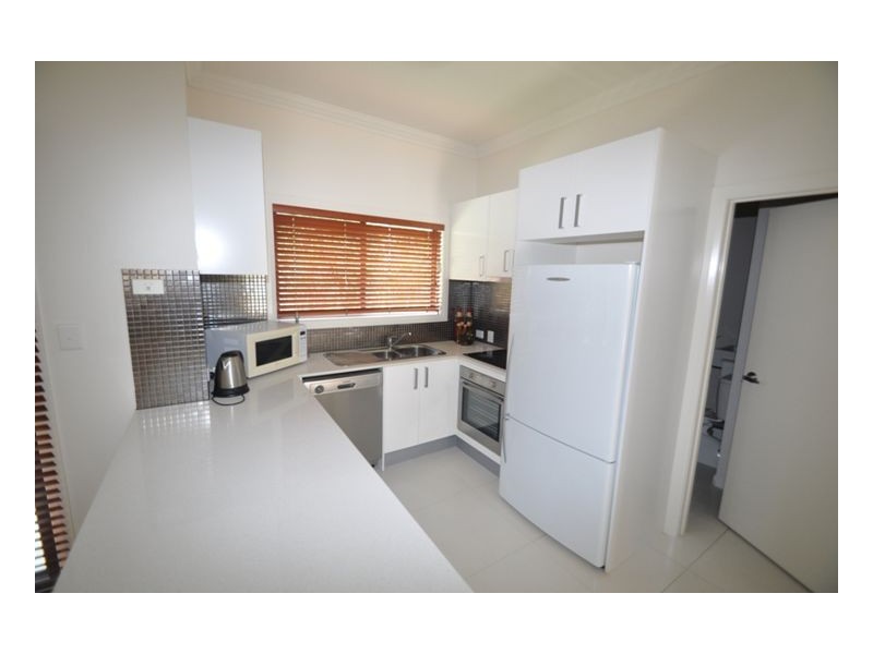 5/243 Torquay Terrace, Torquay QLD 4655