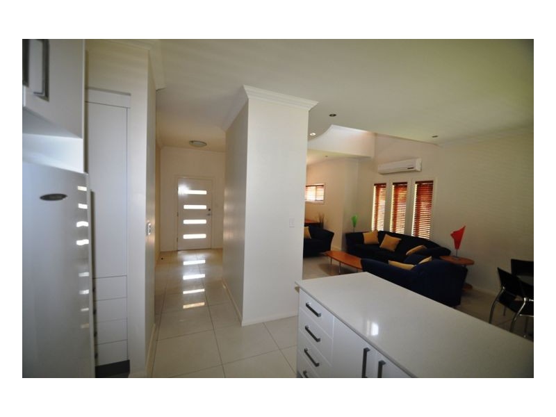 5/243 Torquay Terrace, Torquay QLD 4655