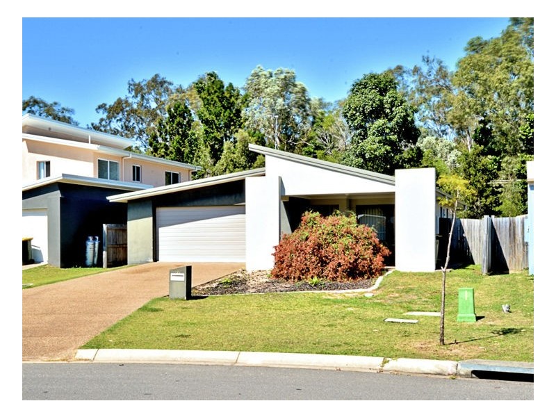 22 Wave Ct, Toogoom QLD 4655