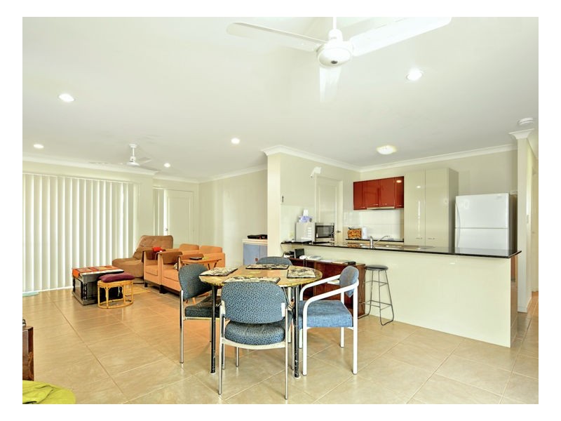22 Wave Ct, Toogoom QLD 4655