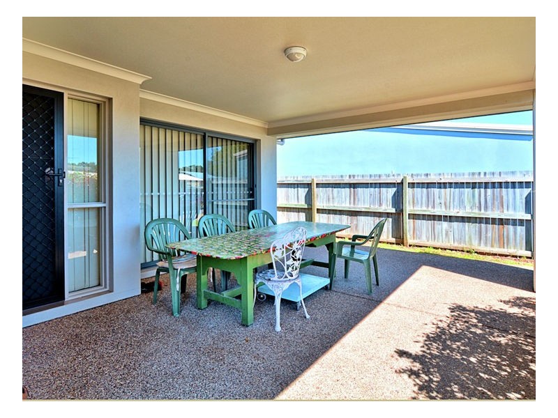 22 Wave Ct, Toogoom QLD 4655