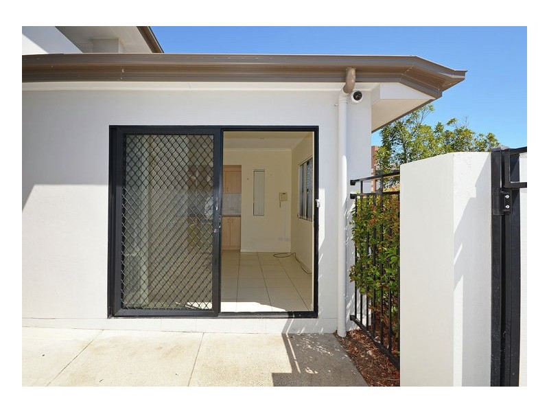 1/70 Main Street, Pialba QLD 4655