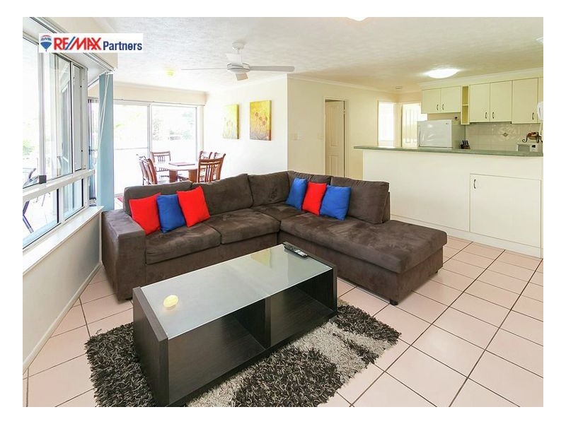 9/407 Esplanade, Torquay QLD 4655