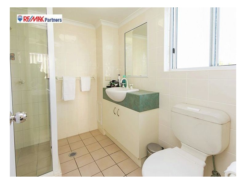 9/407 Esplanade, Torquay QLD 4655