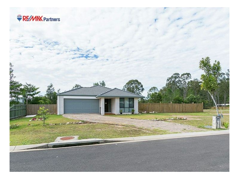 2 Lawson Dr, Tinana QLD 4650