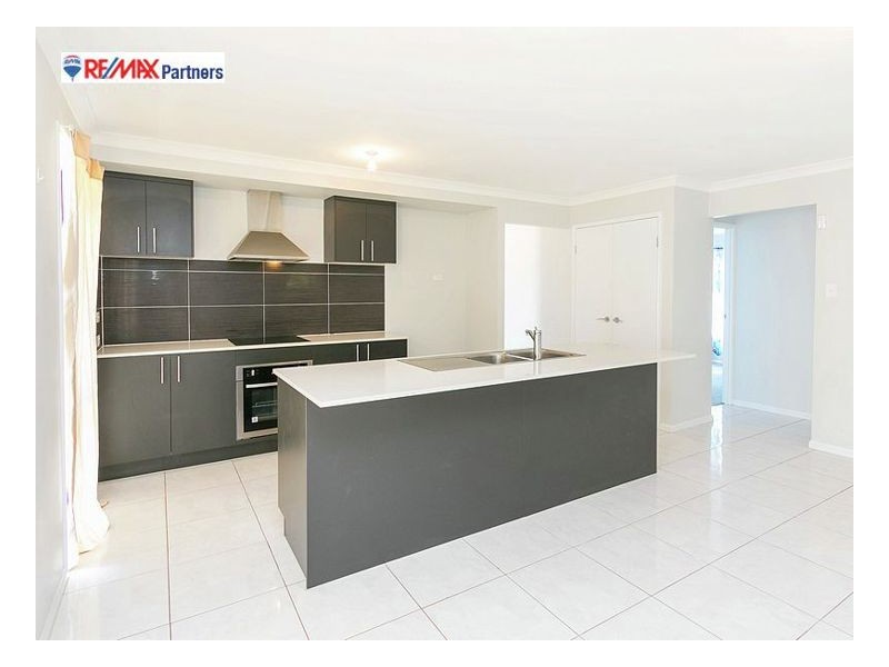 2 Lawson Dr, Tinana QLD 4650