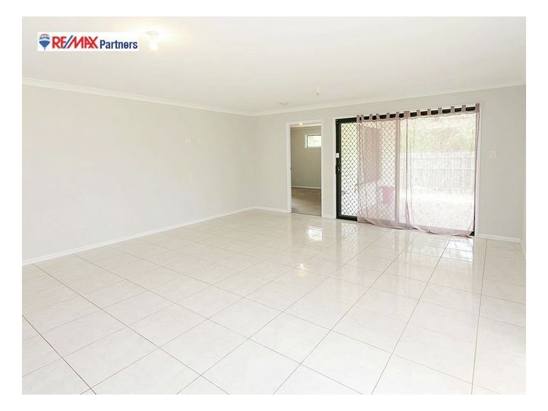 2 Lawson Dr, Tinana QLD 4650
