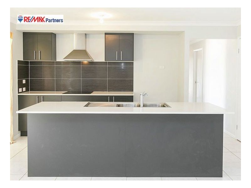 2 Lawson Dr, Tinana QLD 4650