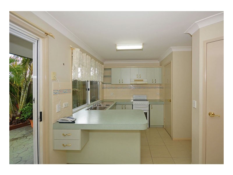 1/14 Beach Road, Pialba QLD 4655