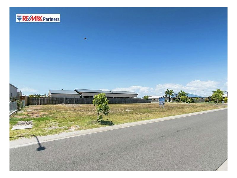 1 Michael Way, Burrum Heads QLD 4659