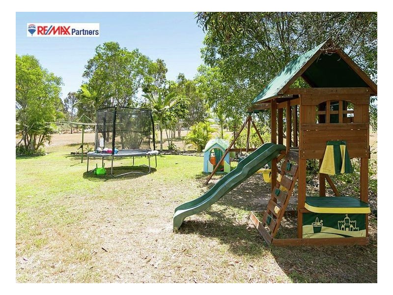 10 Oakes Drive, Burrum Heads QLD 4659