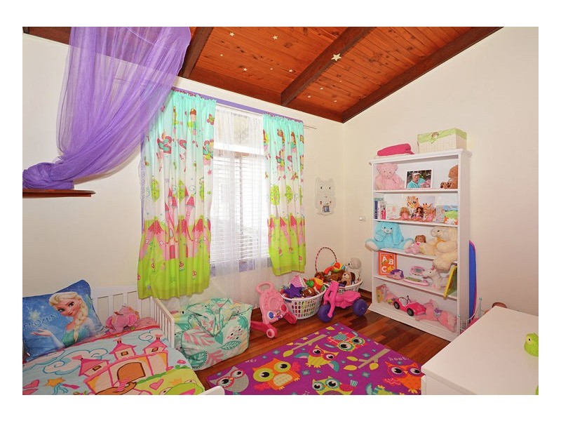 28 Zephyr Street, Scarness QLD 4655