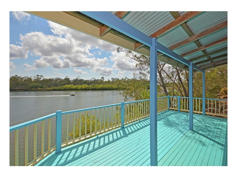 17 Jacqueline Drive, Pacific Haven QLD 4659