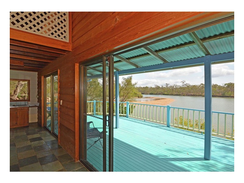 17 Jacqueline Drive, Pacific Haven QLD 4659