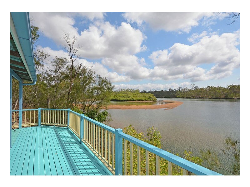 17 Jacqueline Drive, Pacific Haven QLD 4659