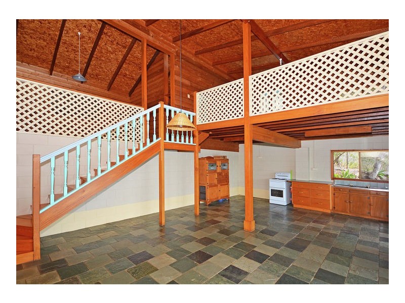 17 Jacqueline Drive, Pacific Haven QLD 4659