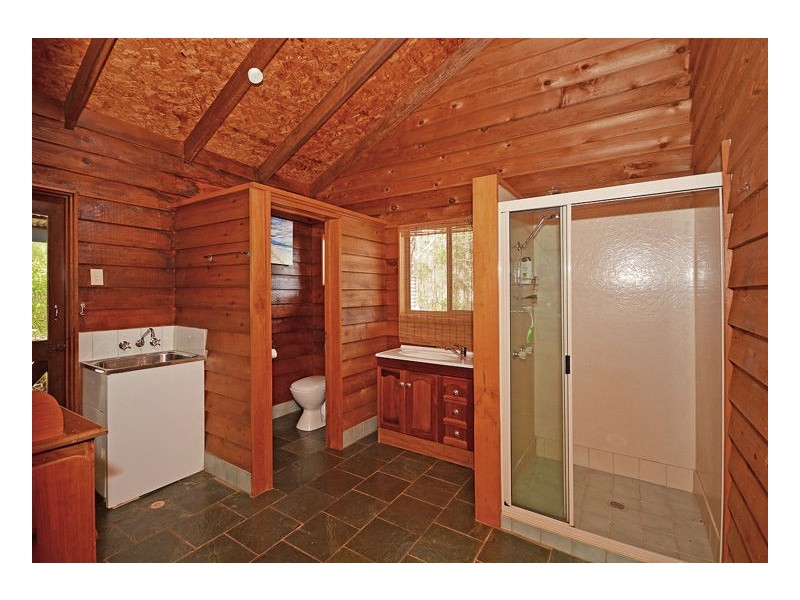 17 Jacqueline Drive, Pacific Haven QLD 4659