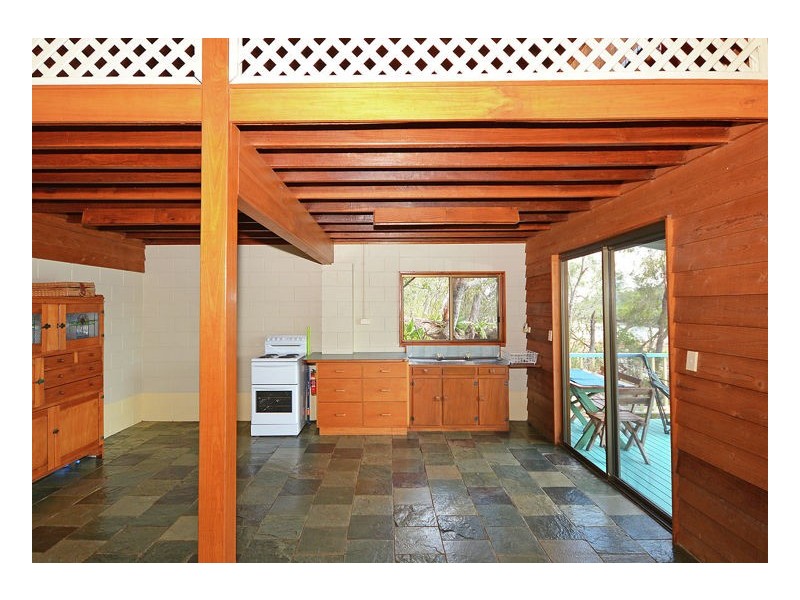 17 Jacqueline Drive, Pacific Haven QLD 4659