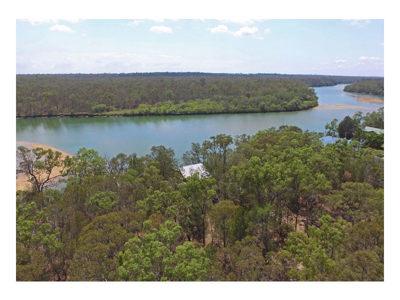 17 Jacqueline Drive, Pacific Haven QLD 4659