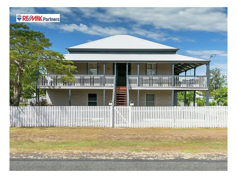 8-10 Whitley St, Howard QLD 4659