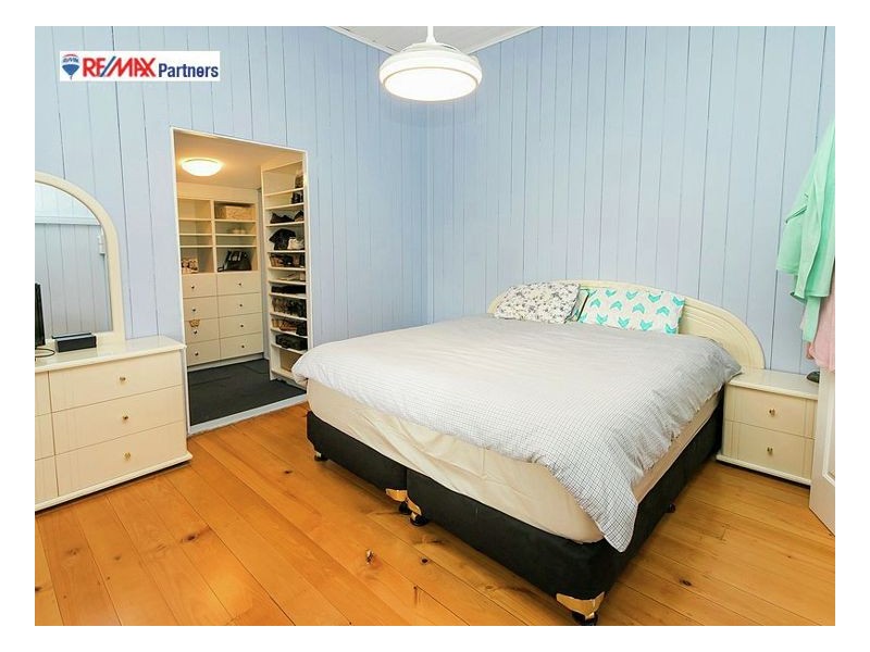 8-10 Whitley St, Howard QLD 4659