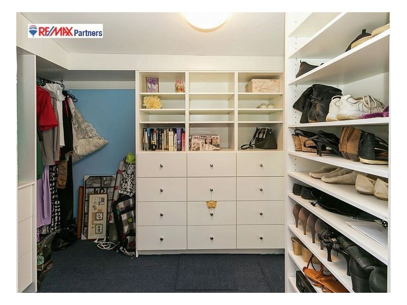 8-10 Whitley St, Howard QLD 4659