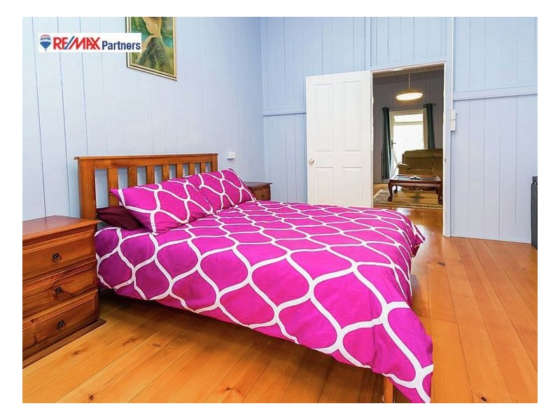 8-10 Whitley St, Howard QLD 4659