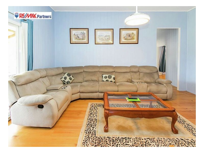 8-10 Whitley St, Howard QLD 4659