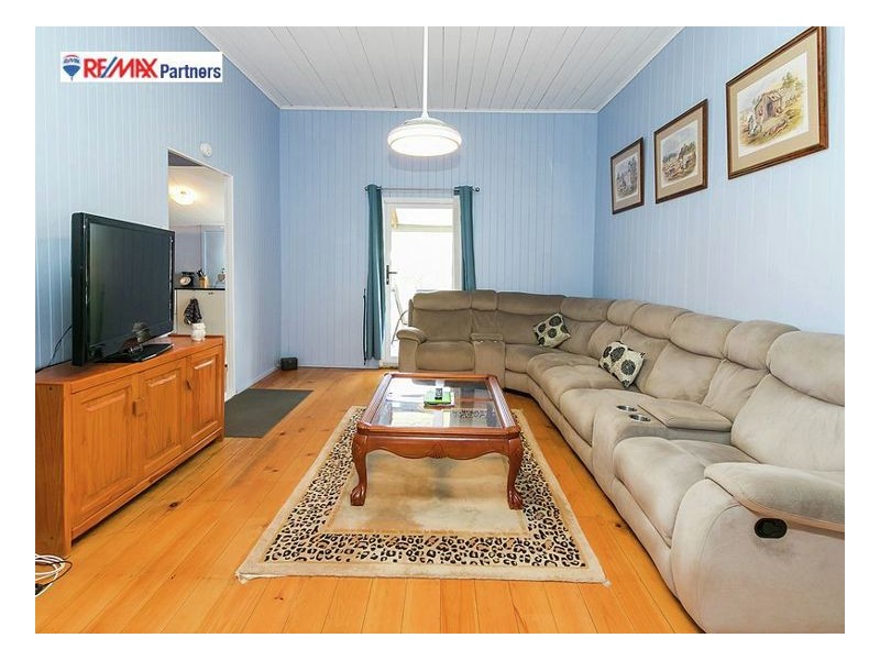 8-10 Whitley St, Howard QLD 4659