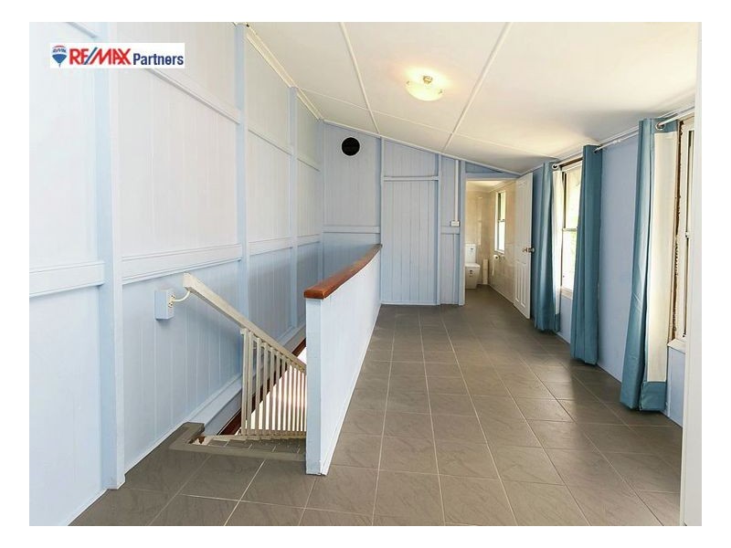 8-10 Whitley St, Howard QLD 4659