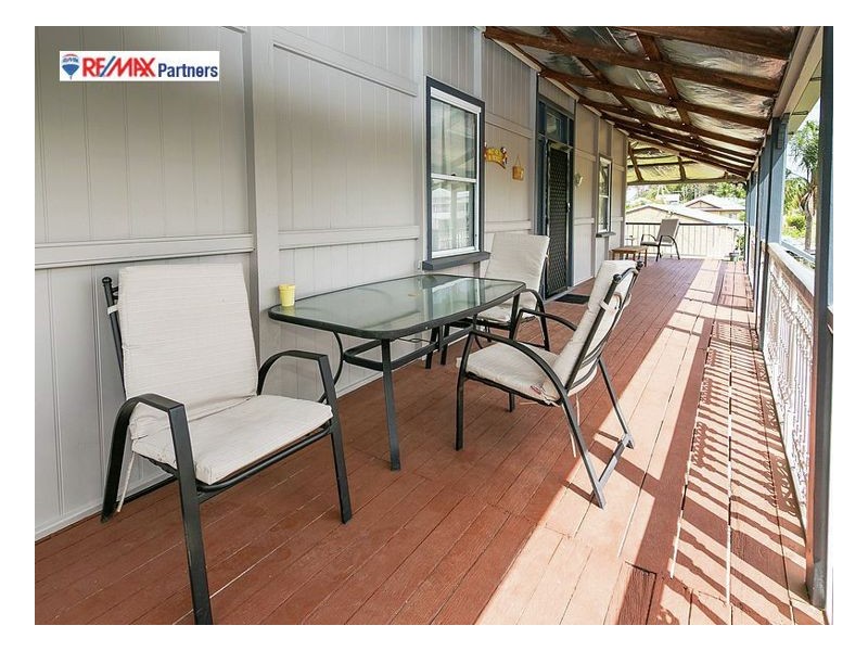 8-10 Whitley St, Howard QLD 4659