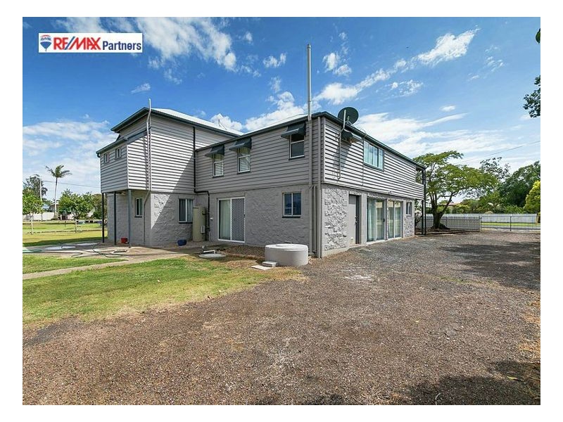 8-10 Whitley St, Howard QLD 4659