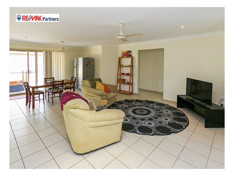 2/36A Tavistock Street, Torquay QLD 4655