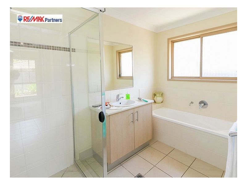 2/36A Tavistock Street, Torquay QLD 4655