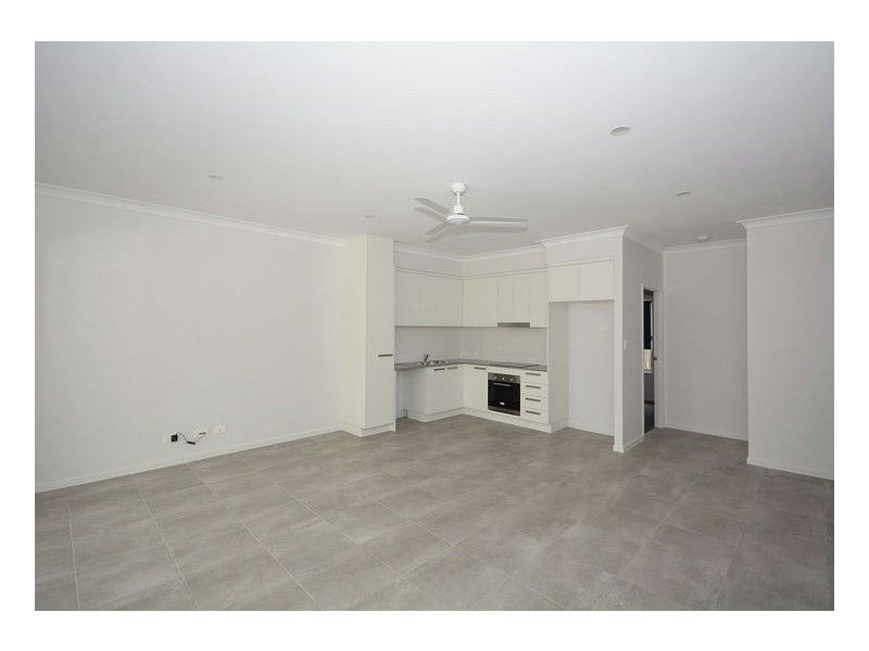2/60 Totness Street, Torquay QLD 4655