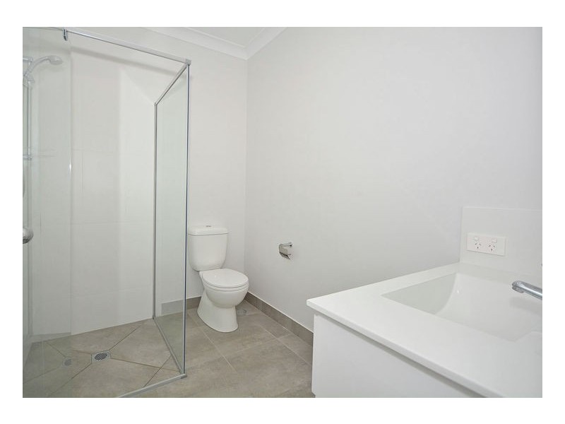 2/60 Totness Street, Torquay QLD 4655
